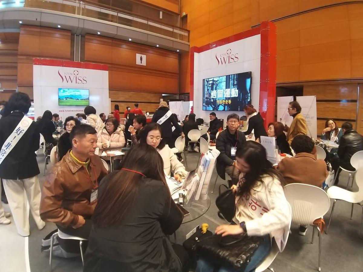 TOTAL SWISS KEMBALI MENGGEMPARKAN SEOUL DI ACARA INTERNATIONAL FRANCHISE SHOW 2024 YANG DISELENGGARAKAN DI COEX KOREA -1